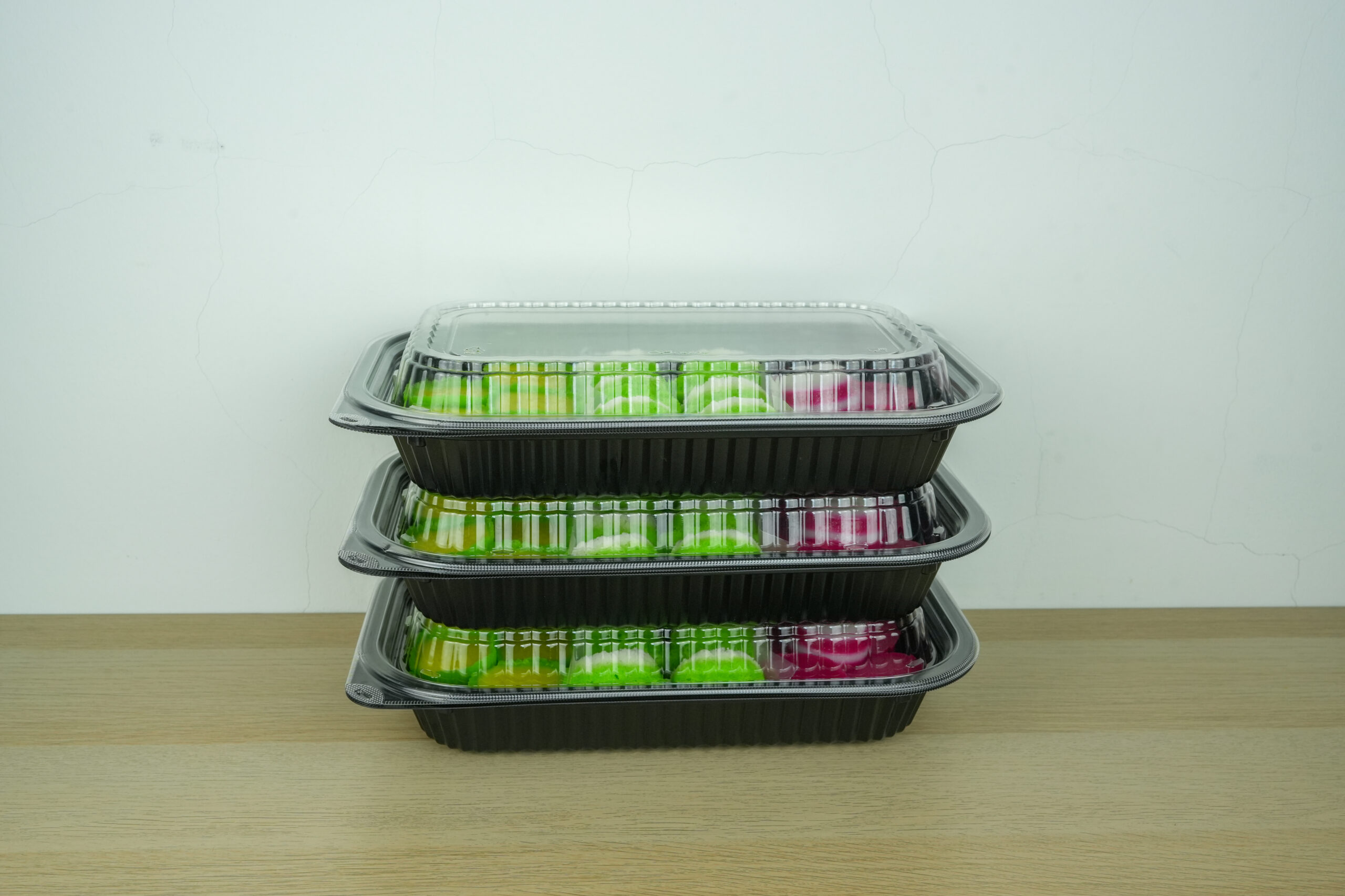 BX-CT-11 small catering platter with crystal-clear anti-fog lid